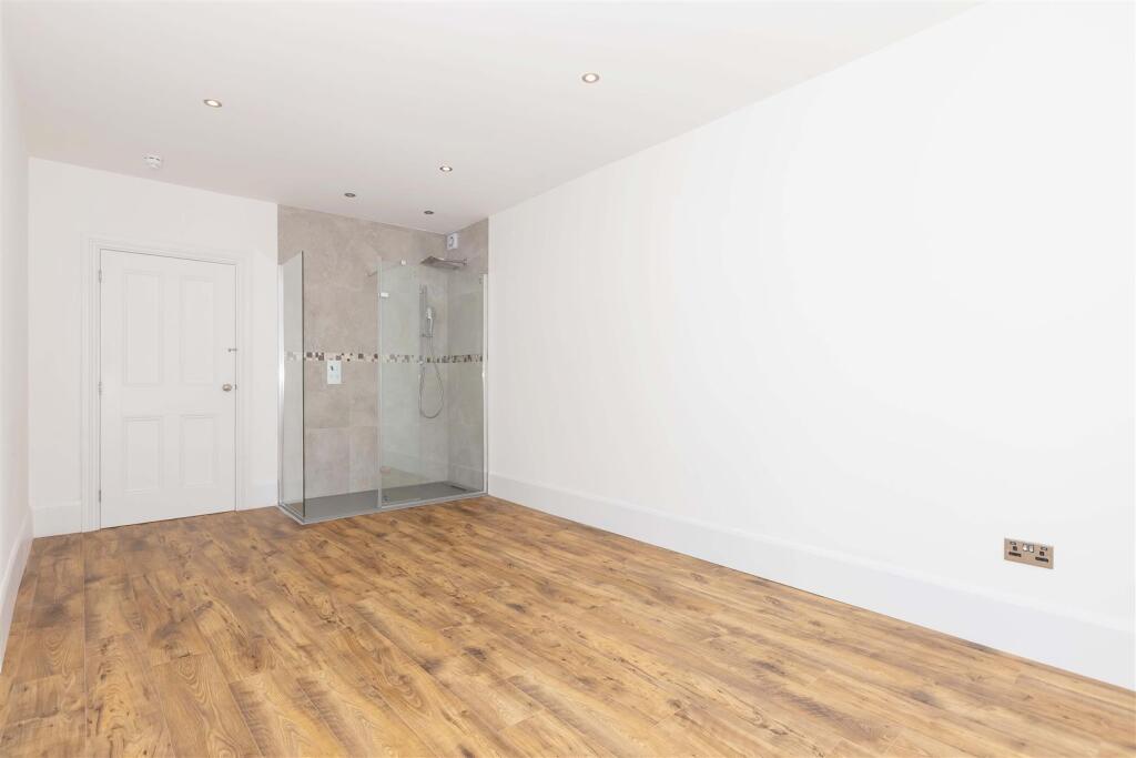 Adelaide Crescent_15.jpg