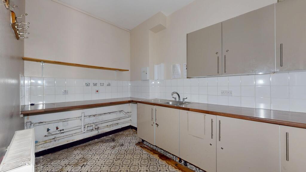 4 &amp; 6 Rosswood Gardens, Wallington SM6 8QZ