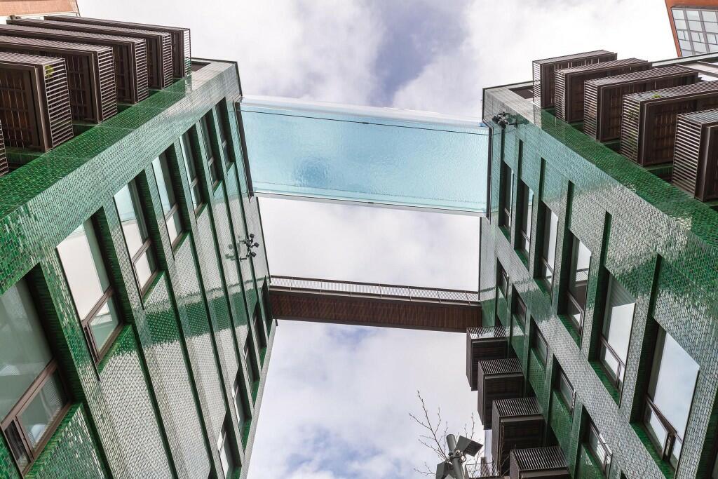 Sky pool