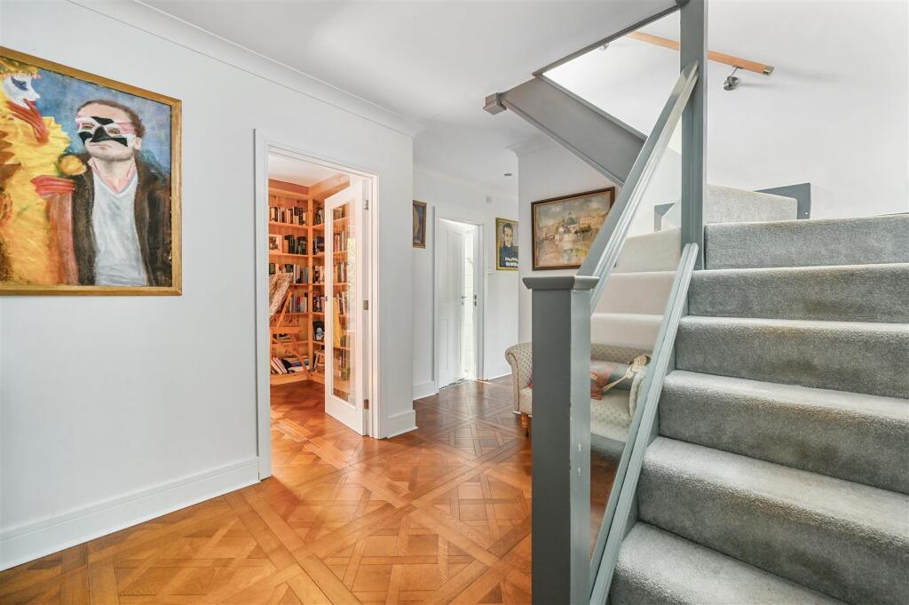 1 EWHURST CLOSE (10).jpg