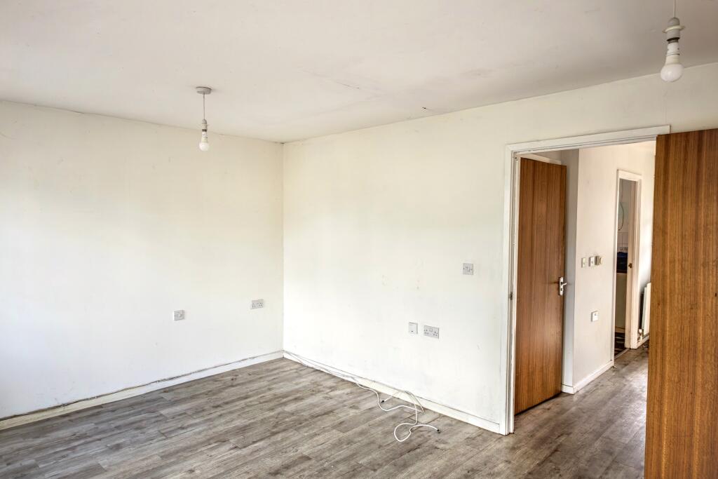 4a Alexander Road, Malmesbury, Wiltshire, SN16 0DW