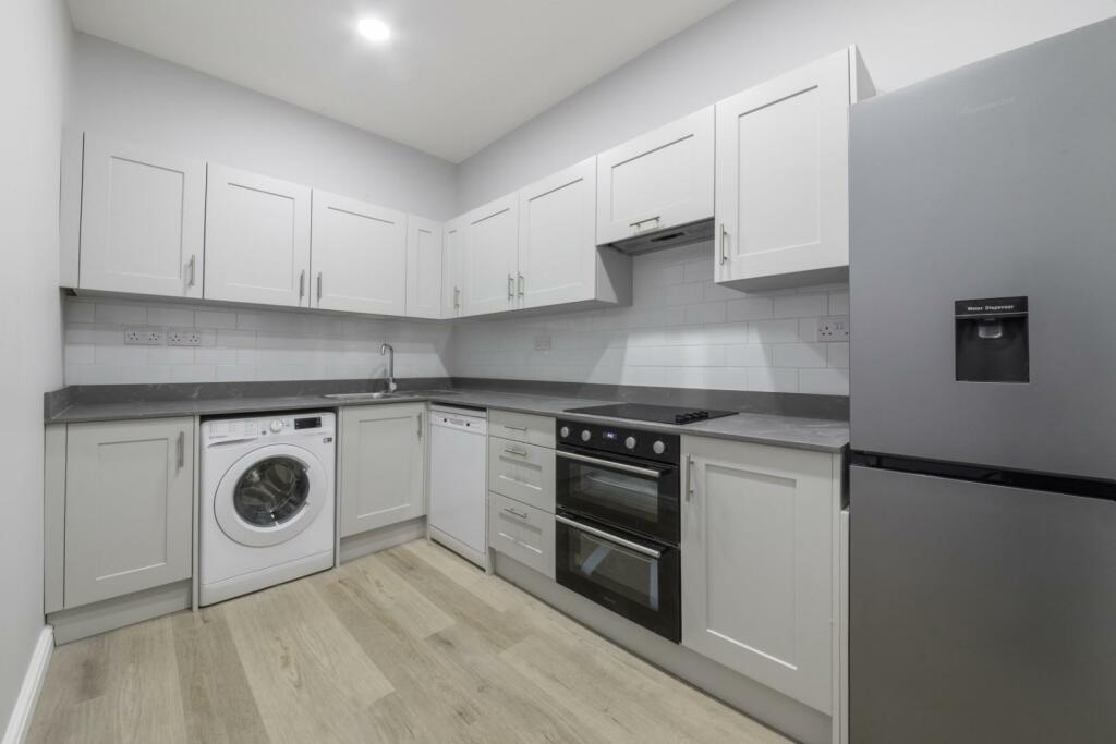 KITCHEN 2.jpg