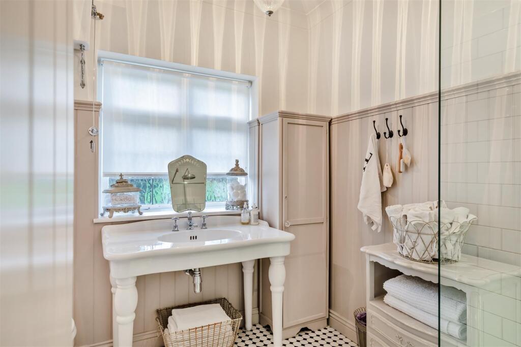 8670694-interior31.jpg