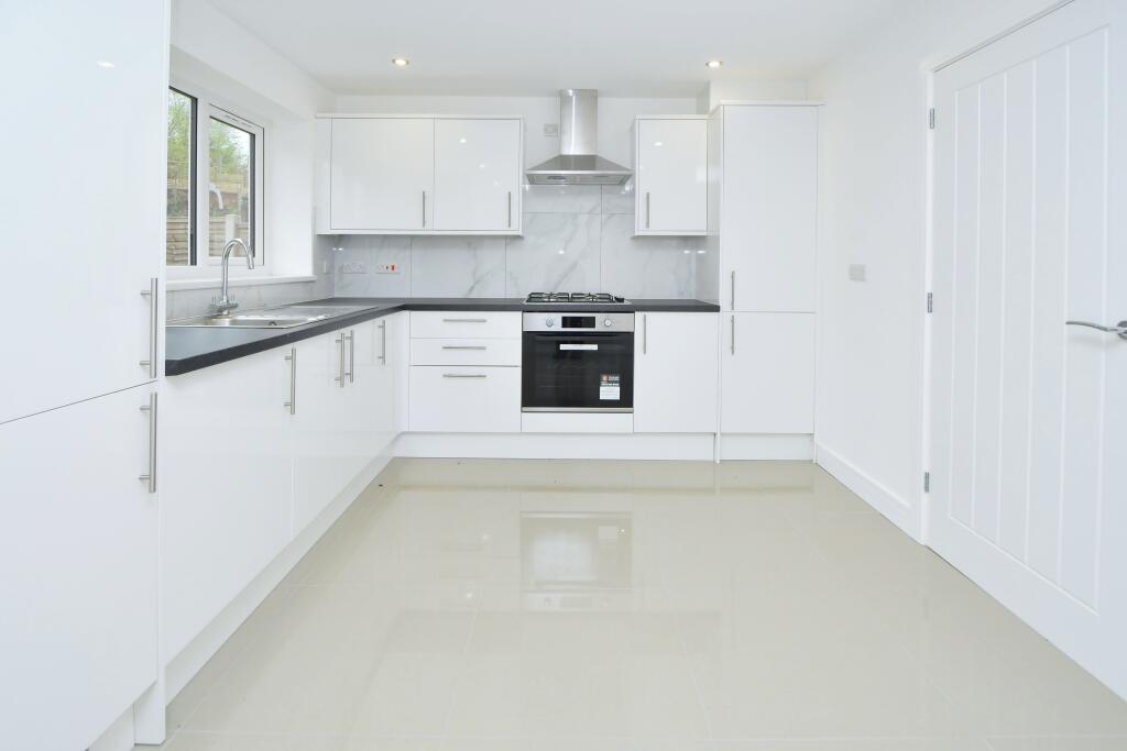 Kitchen (2)