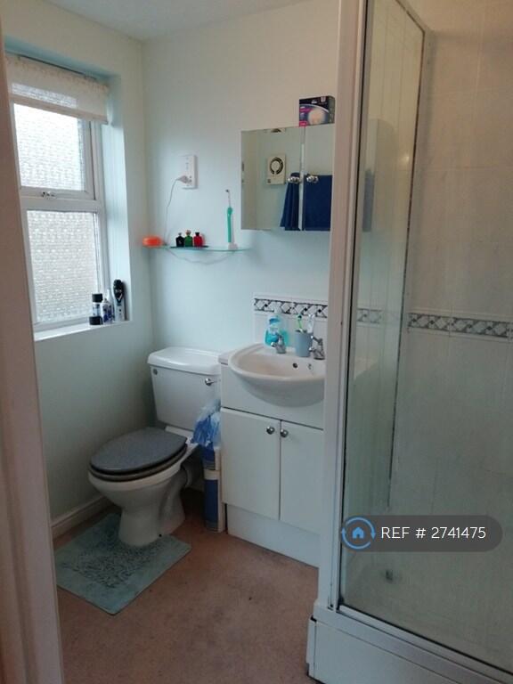 Ensuite For Main Bedroom