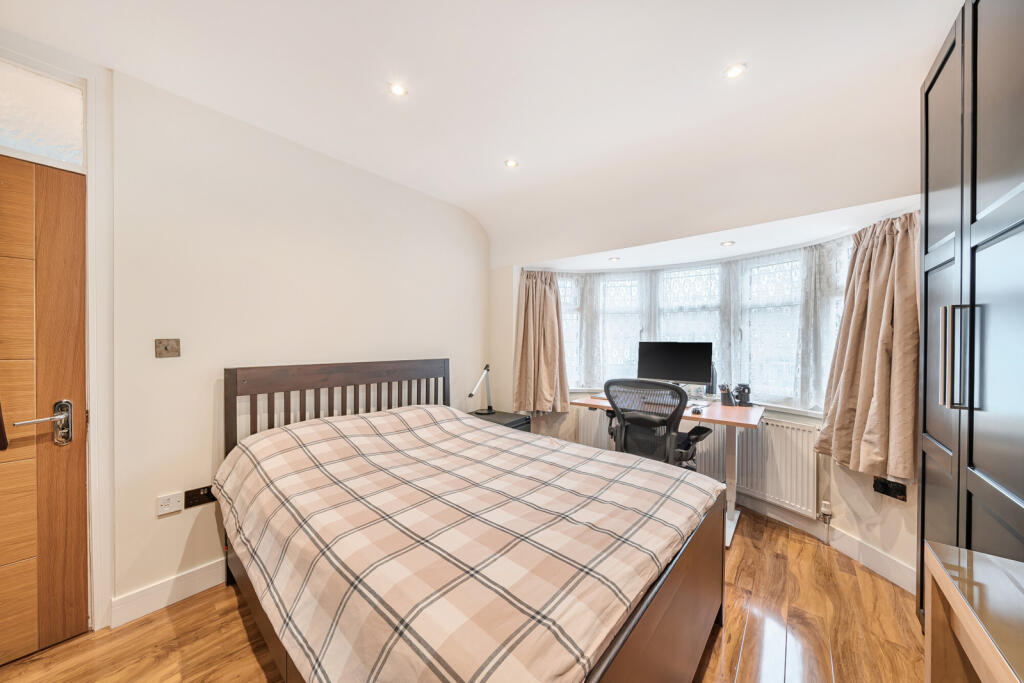 1388718-10-693c0e...