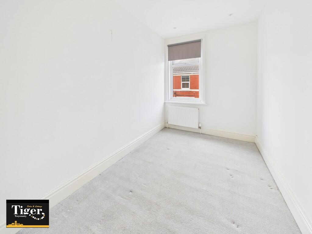 CAM02176G0-PR0700...