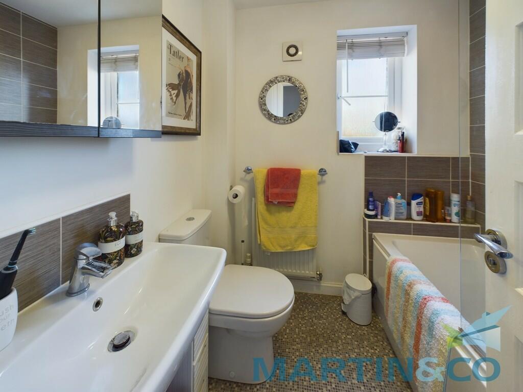 CAM01870G0-PR0144...