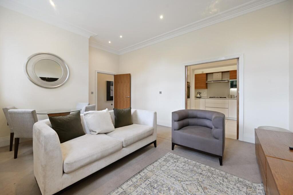 RCTEC- Flat 5 Havana Drive- Reception 3 (1).jpg