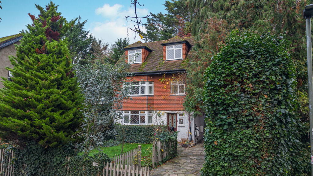 Magpie Hall Lane, Bromley, BR2 8ED