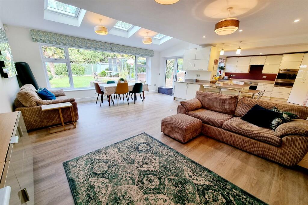 AMAZING OPEN PLAN REAR RECEPTION ROOM: PIC. 1