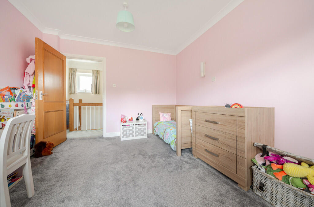 1370701-18-68f605...