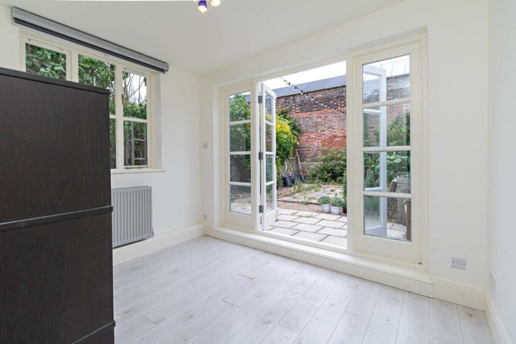 2nd bedroom.jpg