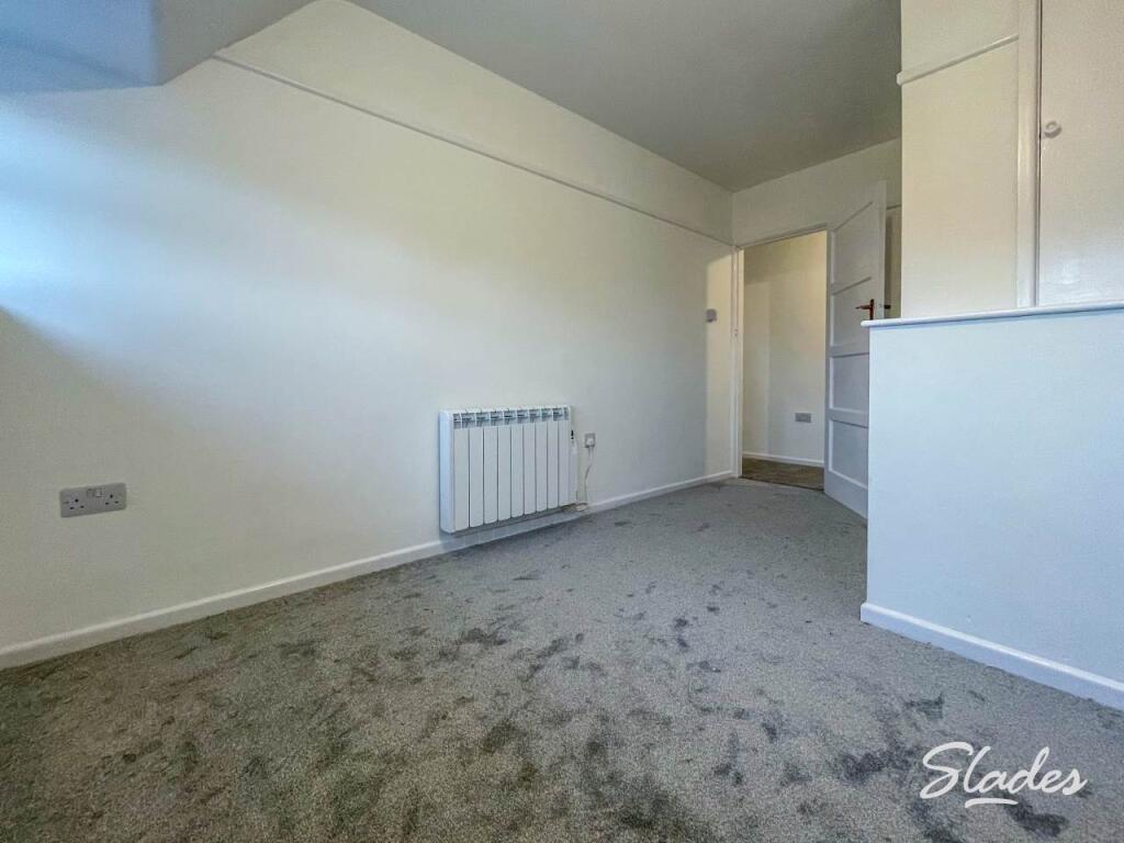 BEDROOM 2 (2)