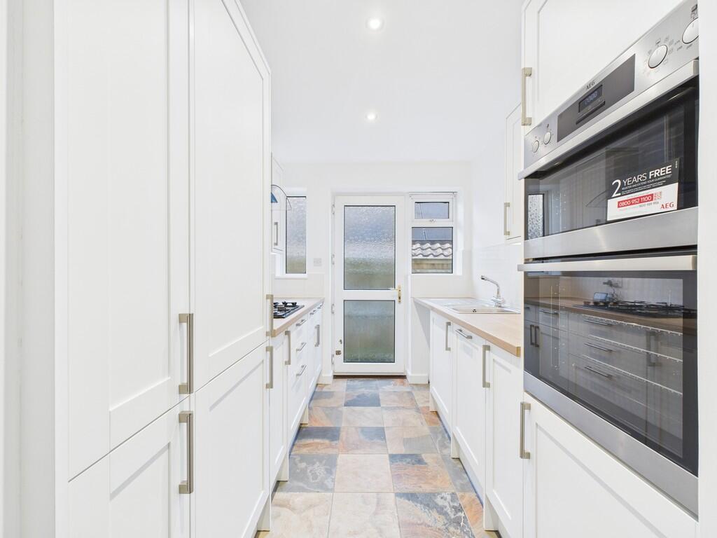 CAM04018G0-PR0379...