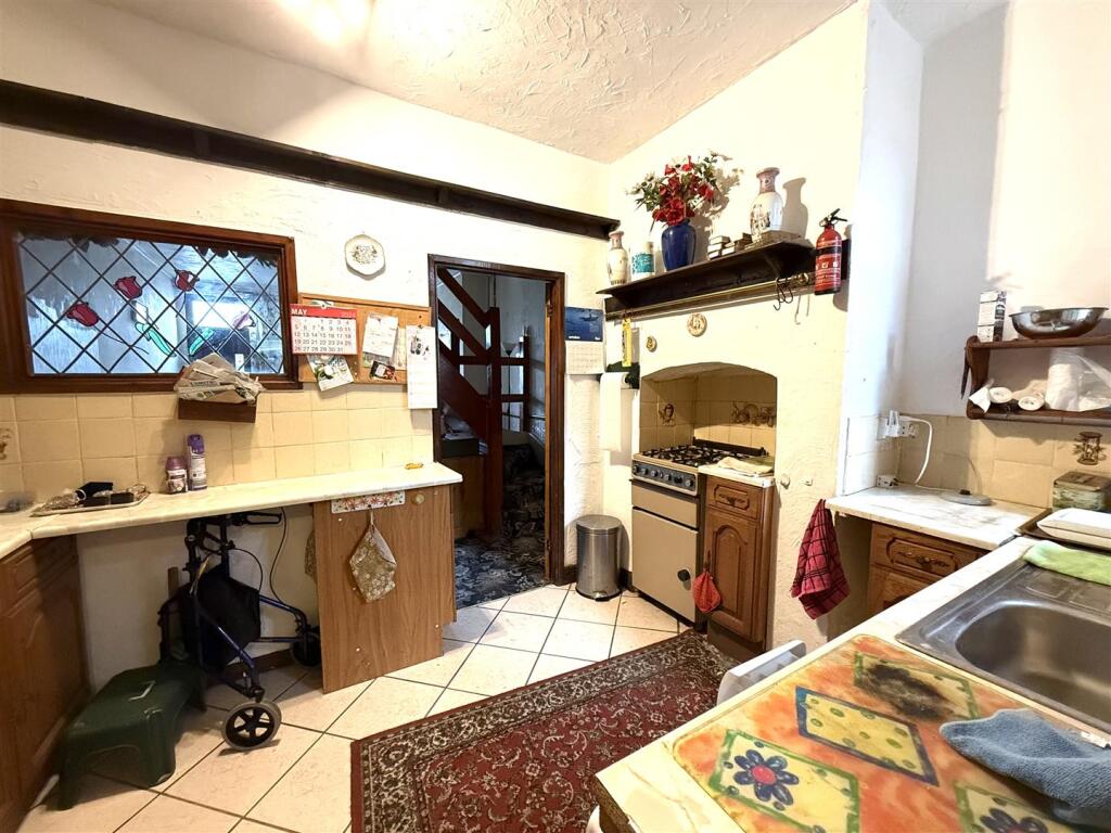 103 rawnsley kitchen.jpeg