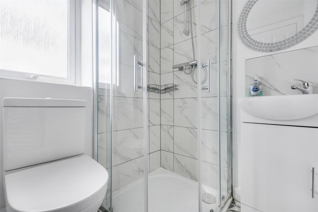 En Suite 4.jpeg