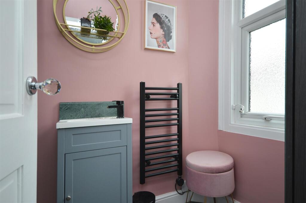 Ensuite Shower Room