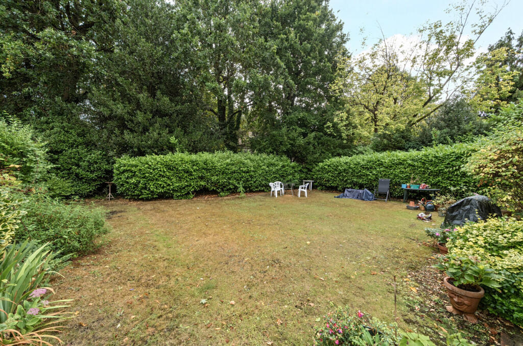 1347357-4-68b1788...