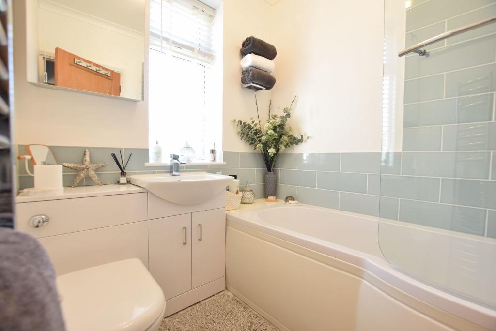 GROUND FLOOR BATHROOM