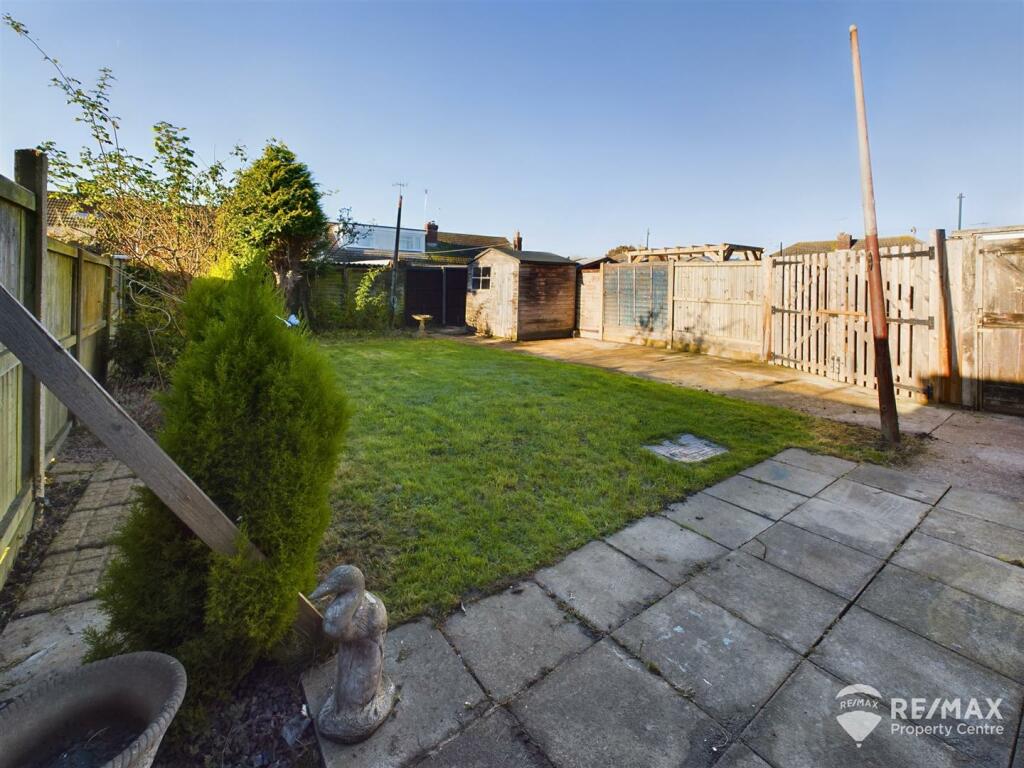 Rear Garden (3).jpg