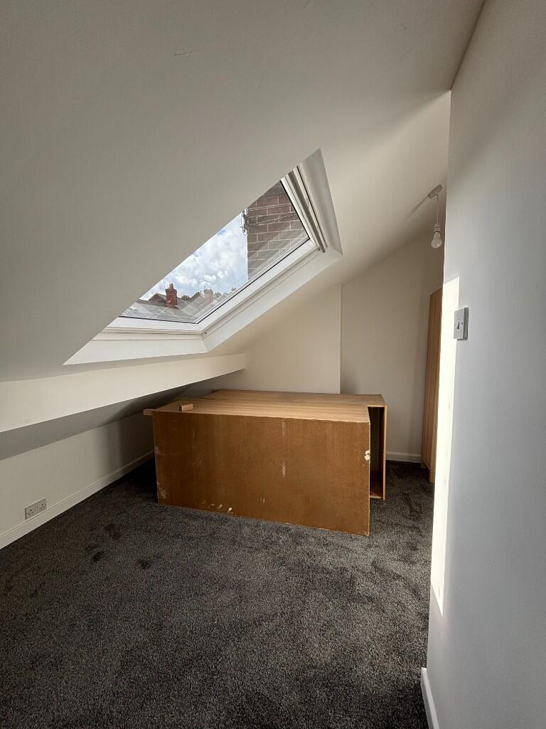 Attic bedroom (front