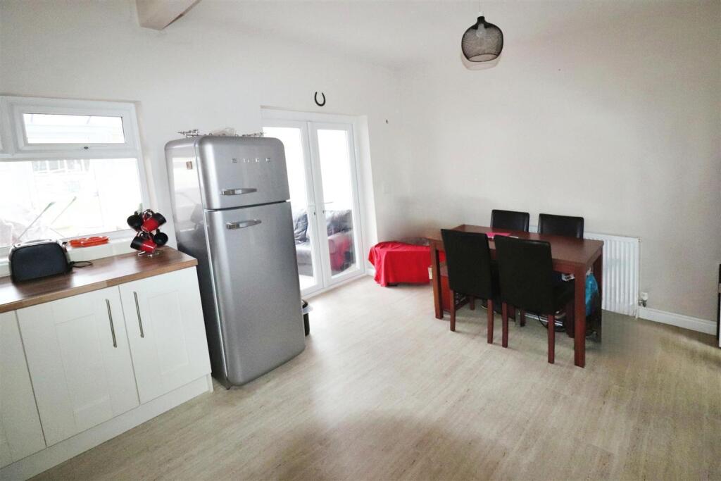 editedimage-cf0c15d5-d30a-4150-84b4-0ca5d45b461c 2