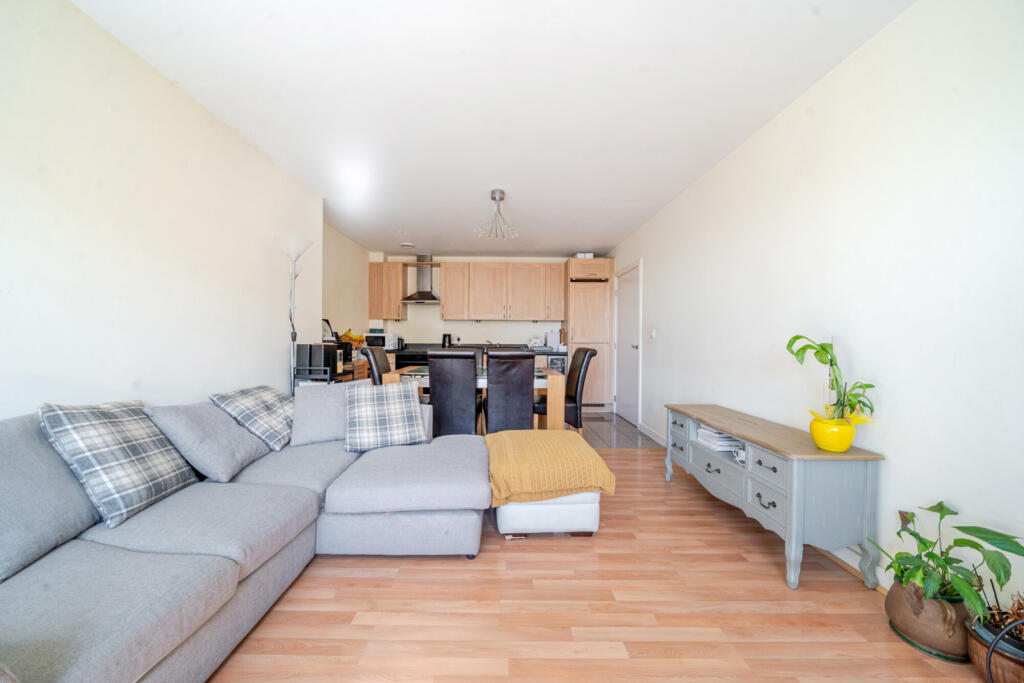 1346796-15-68bac0...