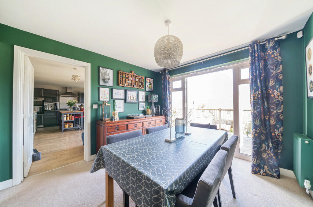 7 Pinwill Crescent