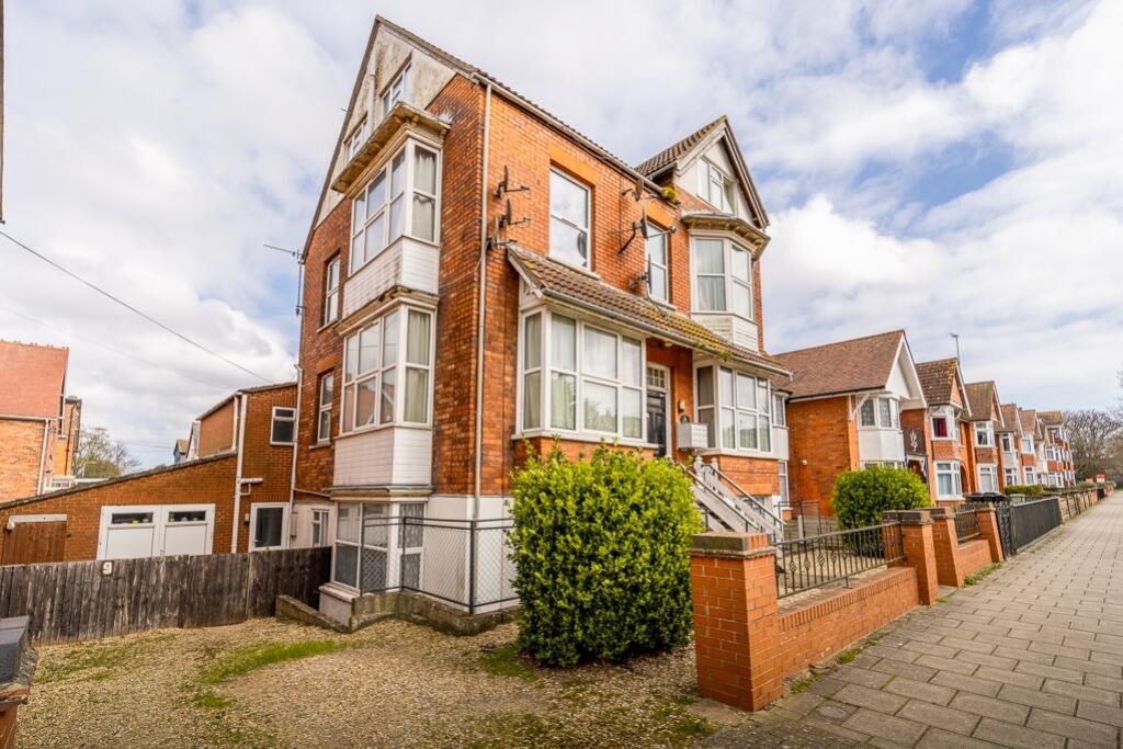 33 Ida Road (Skegness)-2