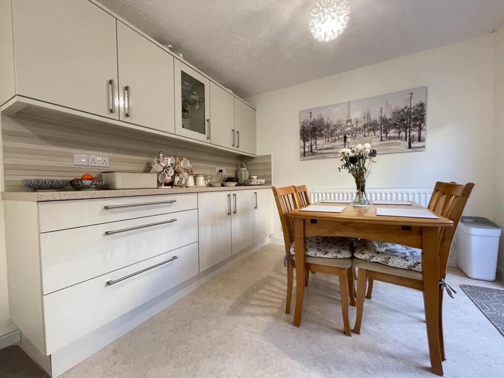 Culver Close 24 - Dining Area...jpg