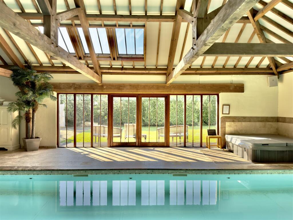 SWIMMING POOL.jpeg