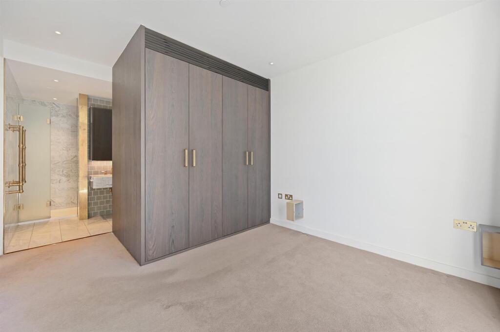 RCLR- 704 lessing building- bedroom A6 (1).jpg