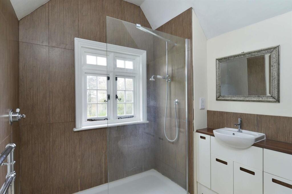 Bramley Lodge, High Street (11)-1920.jpg