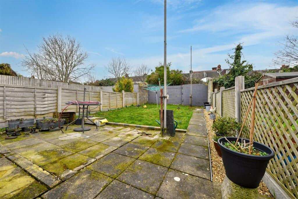 Albert Road Chatham9.JPG