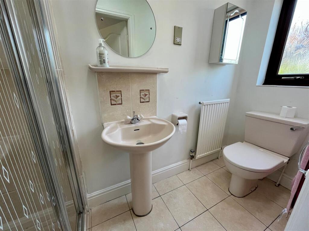 En Suite Shower Room.jpg