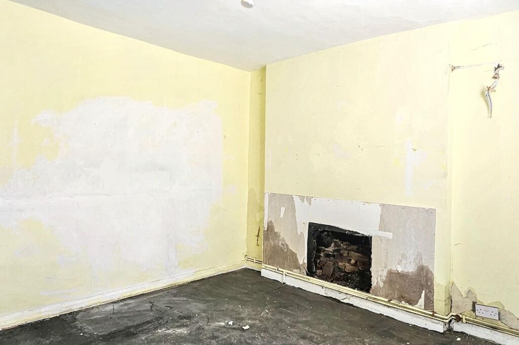 11a Stanlake Villas, London W12 7EX