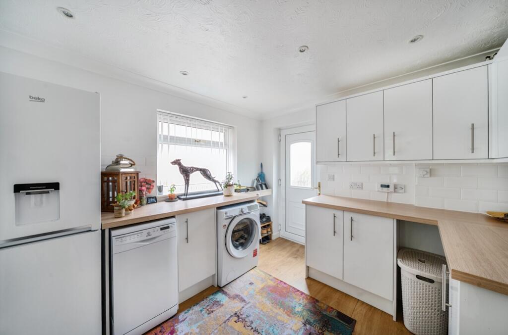 1348864-20-68b95c1268c25