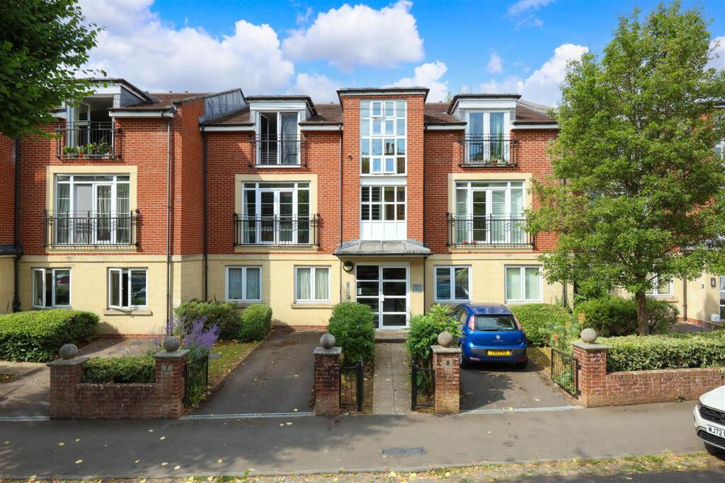 9 Linden Grange 1.JPG