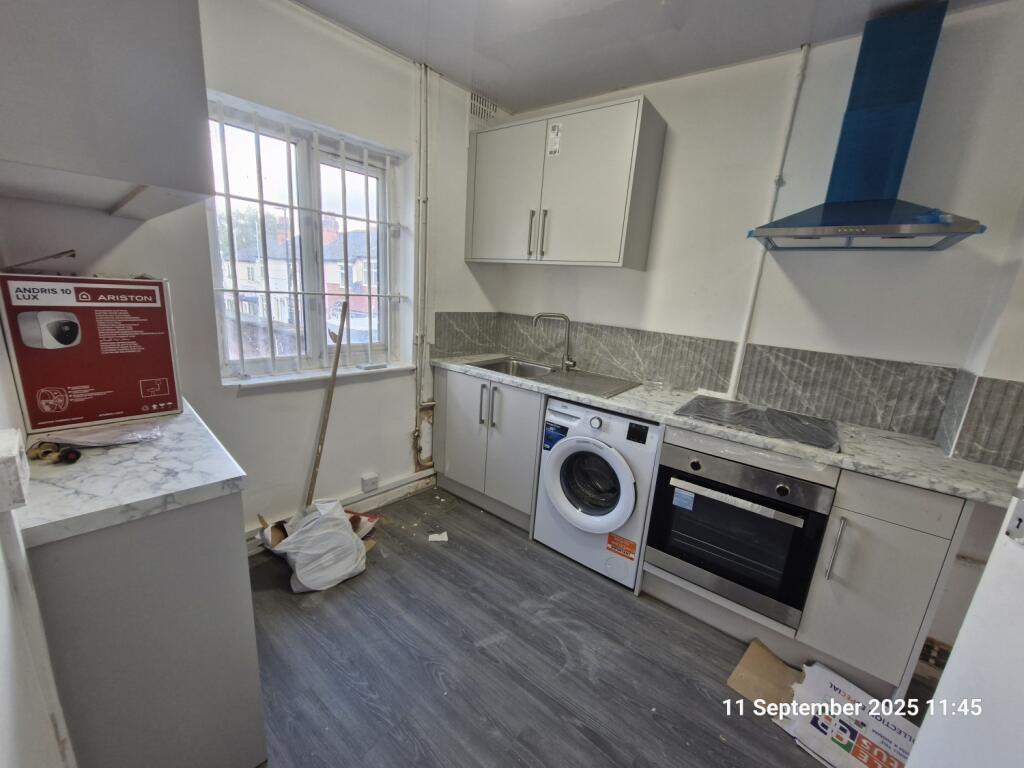 GROUND FLOOR KITCHEN