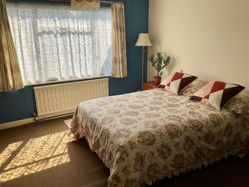 Bedroom 2.jpg