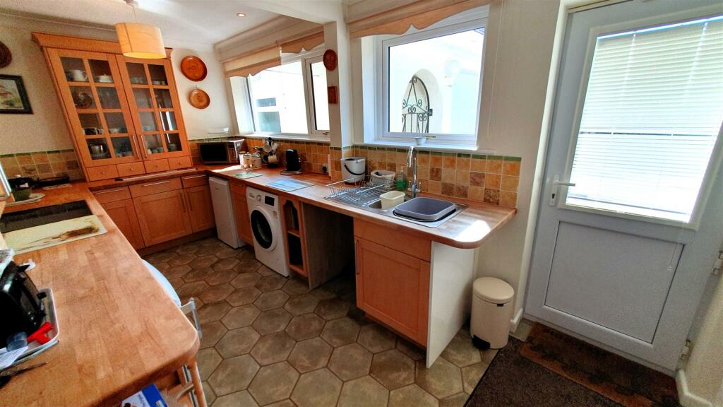Kitchen.jpg