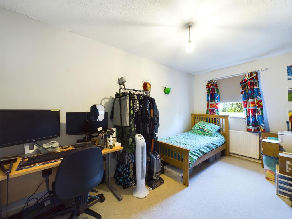 CAM02023G0-PR0084-STILL027
