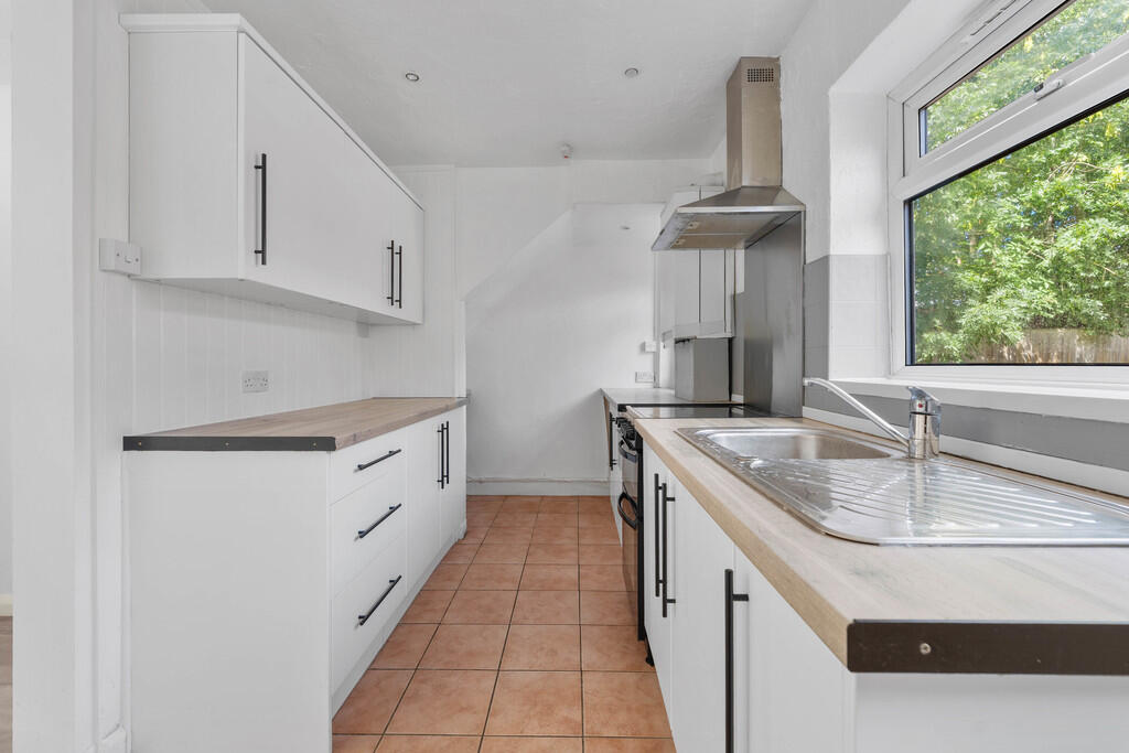 4 Carlisle Road, ...