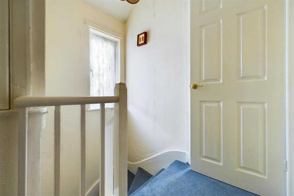 8 Ashcroft Road, Sea Mills, Bristol BS9 2NE | Free