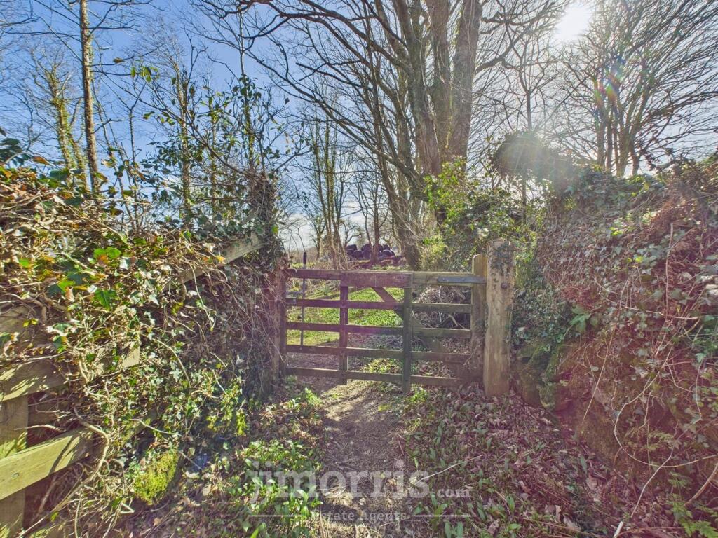 CAM02122G0-PR0253-STILL015.jpg
