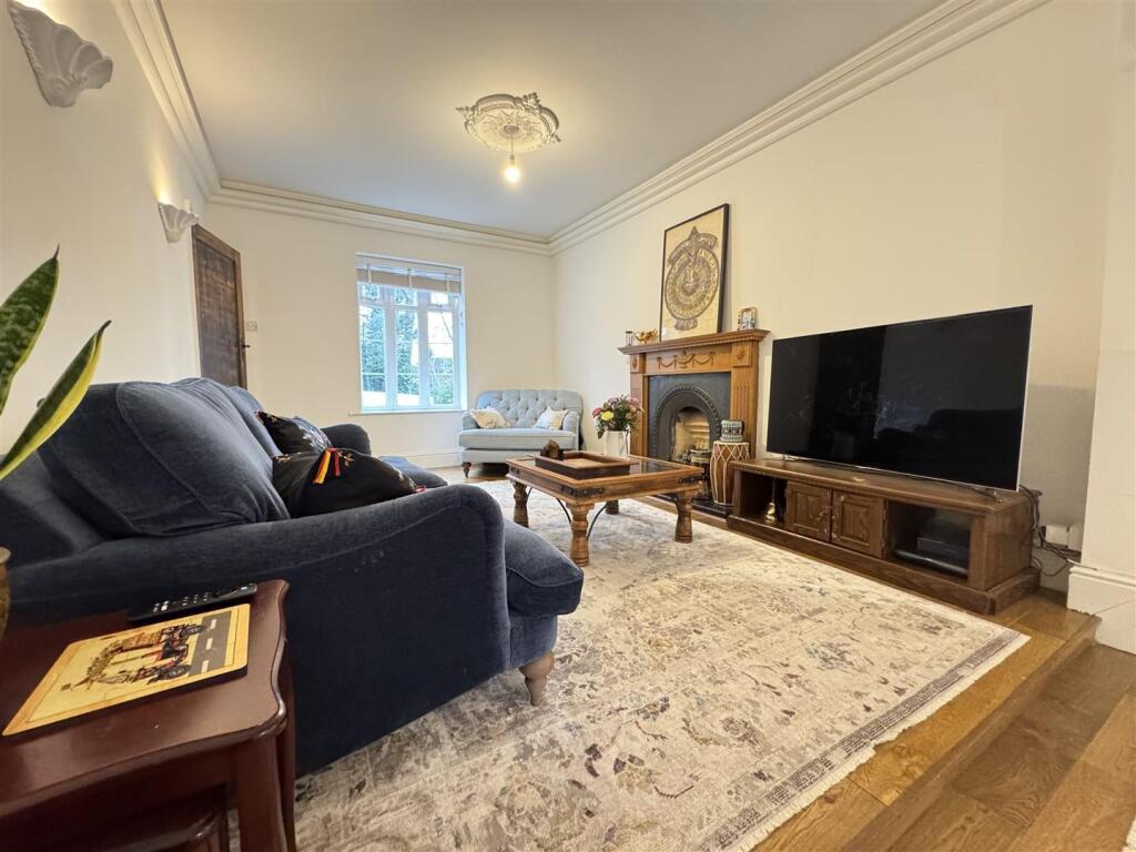 IMG_5472 (Large).JPG