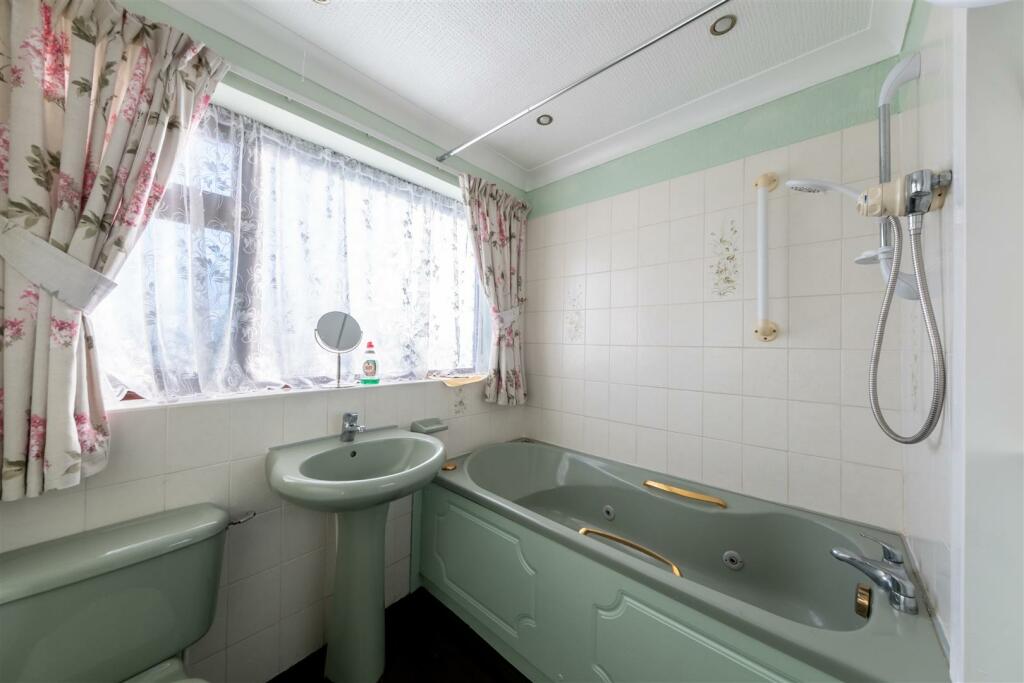 12A Eaton Road-016.jpg