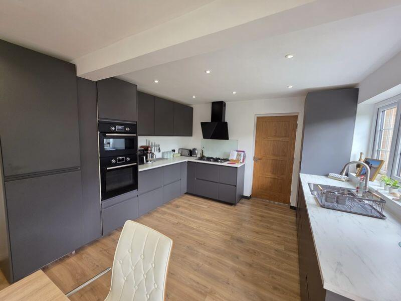 Kitchen Additional Image 