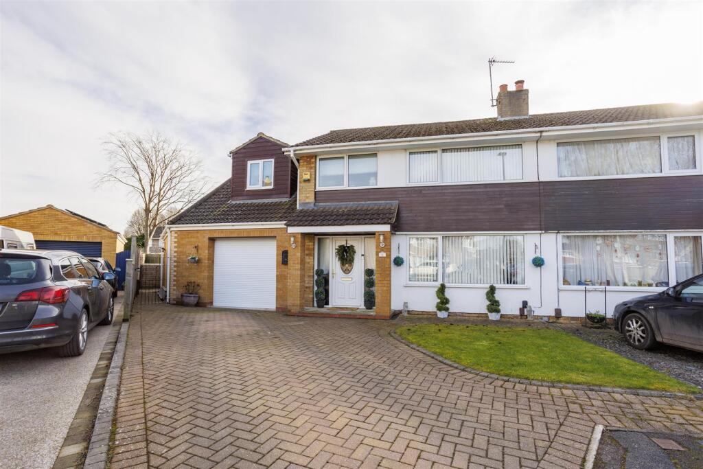 11_Thornwood_Covert_Externals_13.jpg